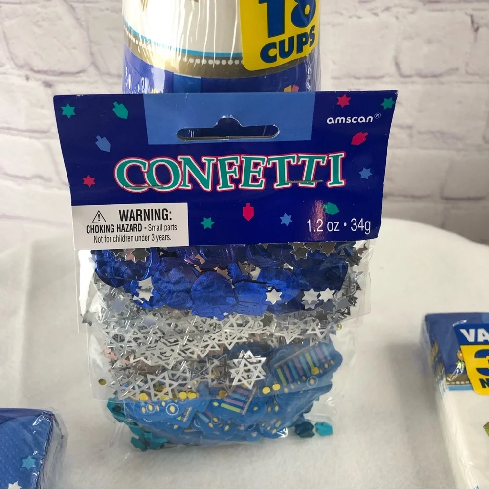 Hanukkah Celebrations Chanukah Party Plates Napkins Cups Confetti Serves 18 NEW